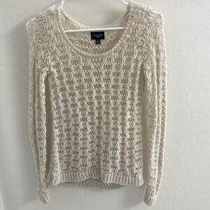 American Eagle Outfitters / Sweater / Size Small / Cream